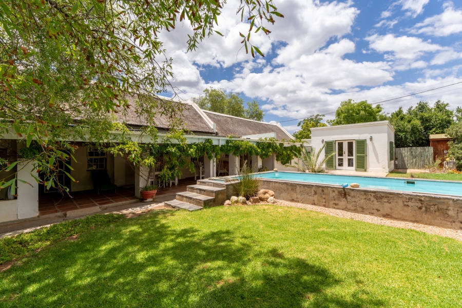 6 Bedroom Property for Sale in Mcgregor Western Cape